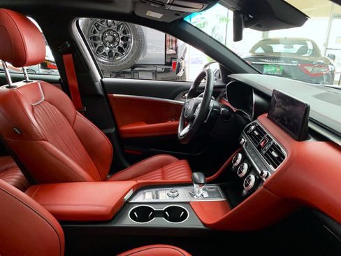 Used 2023 Genesis G70 2.0T w/ Sport Prestige Package image 18