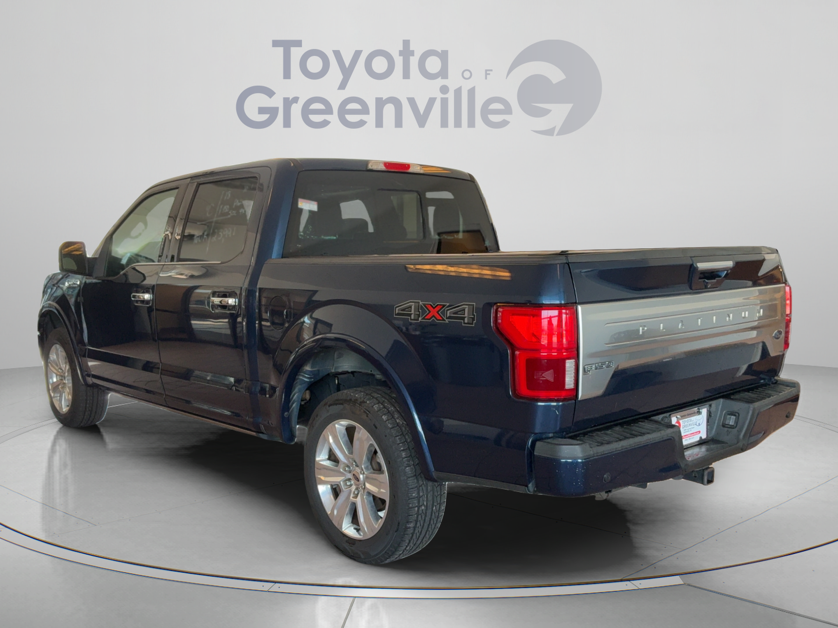 Used 2018 Ford F150 Platinum w/ Equipment Group 701A Luxury AWD/4WD image 4