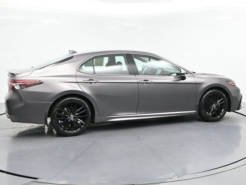 Used 2022 Toyota Camry XSE w/ Carpet Mat Package (TMS) FWD image 8