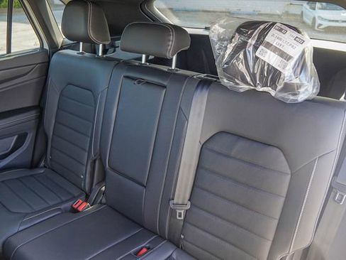 New 2026 Volkswagen Atlas Cross Sport SEL R-Line image 23