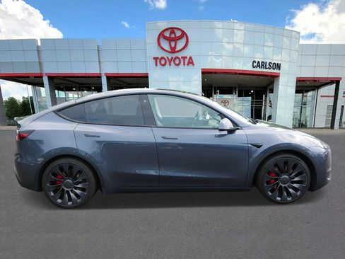 Used 2022 Tesla Model Y Performance AWD/4WD image 4