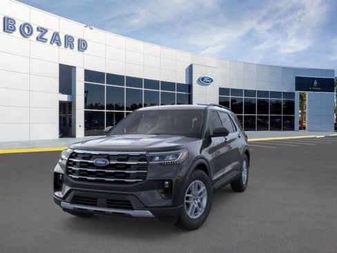 New 2026 Ford Explorer Active w/ Active Comfort Package image 2