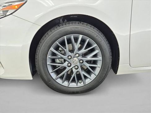 Used 2018 Lexus ES 350 w/ Navigation System Package FWD image 28