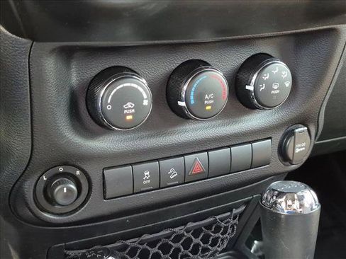 Used 2016 Jeep Wrangler Unlimited Sport AWD/4WD image 15