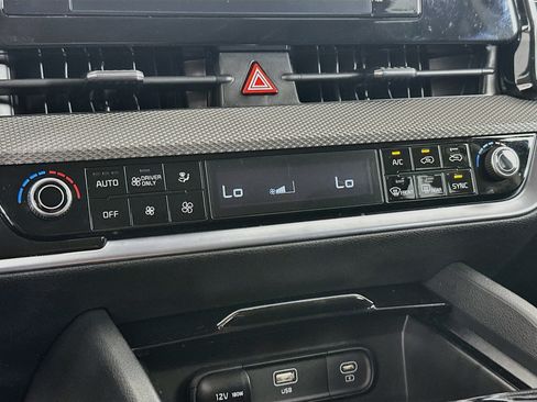 Used 2025 Kia Sportage LX AWD/4WD image 23