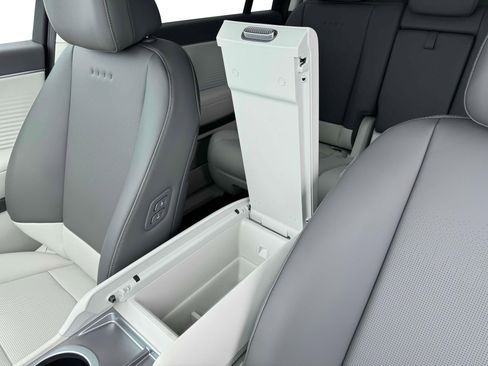 New 2026 Hyundai Ioniq 9 SEL image 18