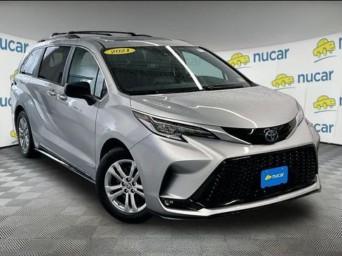 Used 2021 Toyota Sienna XSE w/ XSE Plus Package AWD/4WD image 1