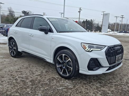 Certified 2025 Audi Q3 2.0T Premium Plus w/ Premium Plus Package image 3