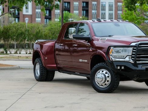 Used 2021 RAM 3500 Limited image 2