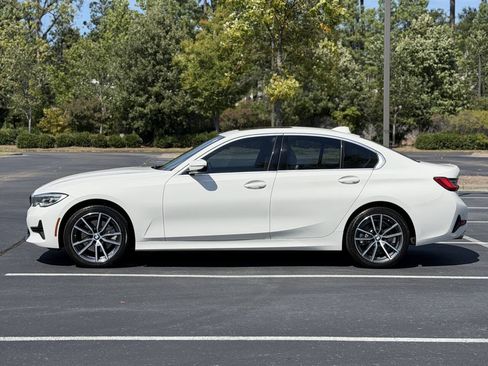 Used 2019 BMW 330i xDrive Sedan w/ Convenience Package AWD/4WD image 4