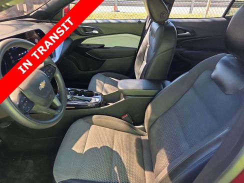 Used 2024 Chevrolet Trax LT image 6
