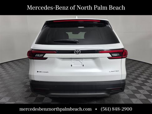 Used 2024 Toyota Grand Highlander Limited image 5