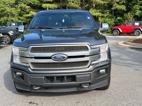 Used 2018 Ford F150 Platinum w/ Equipment Group 701A Luxury AWD/4WD image 3