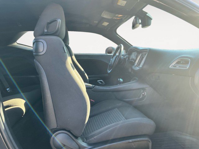 Used 2018 Dodge Challenger SXT RWD image 10