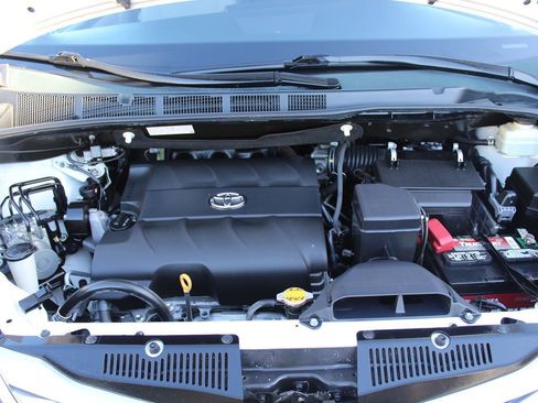 Used 2015 Toyota Sienna Limited Premium FWD image 42