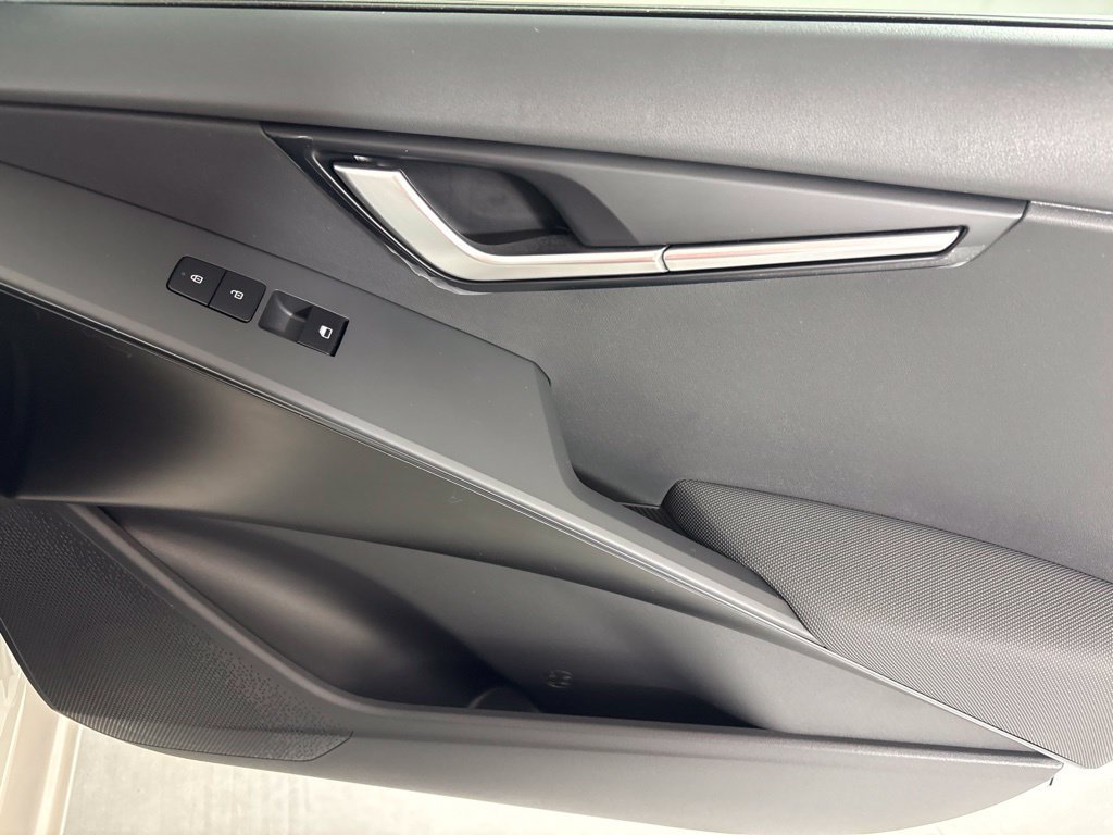 New 2026 Kia Niro LX FWD image 14