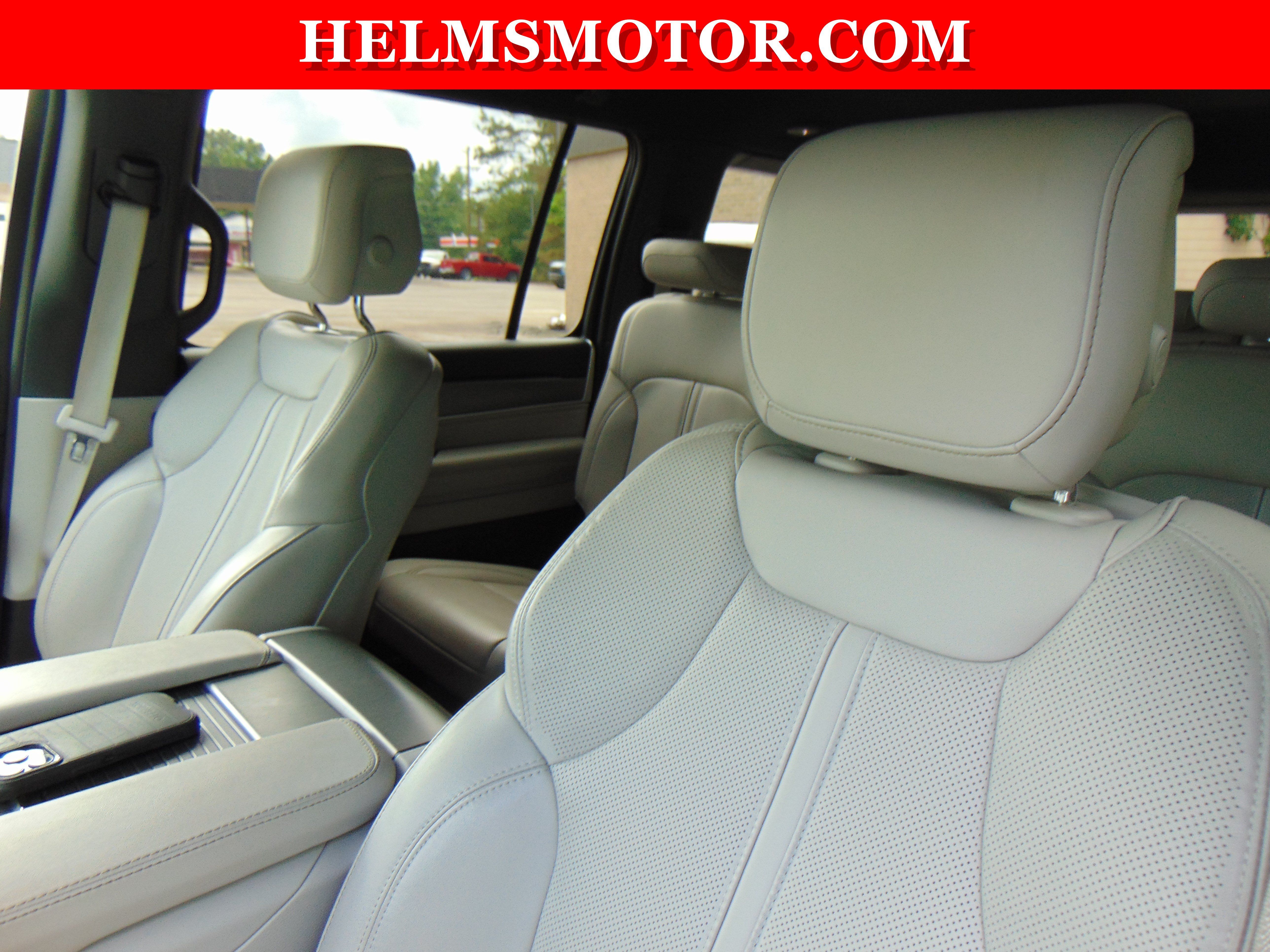 Used 2025 Jeep Wagoneer 4WD image 23
