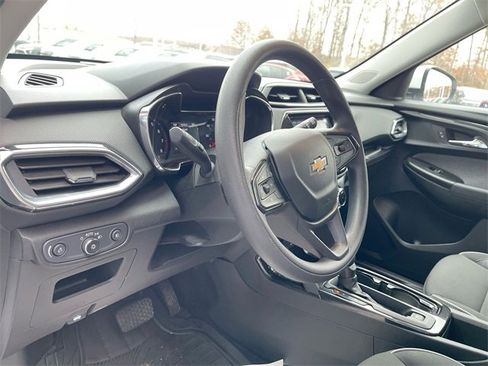 Certified 2022 Chevrolet TrailBlazer LT w/ Convenience Package image 10