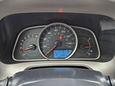 Used 2013 Toyota RAV4 LE image 3