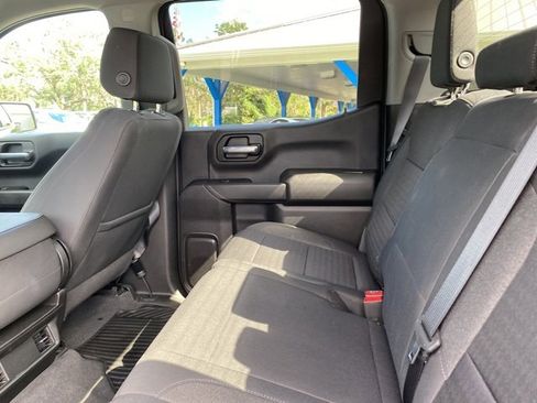Certified 2022 Chevrolet Silverado 1500 Custom image 29