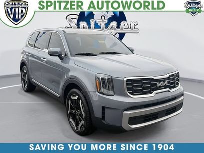 Used 2024 Kia Telluride S w/ S Sunroof Package