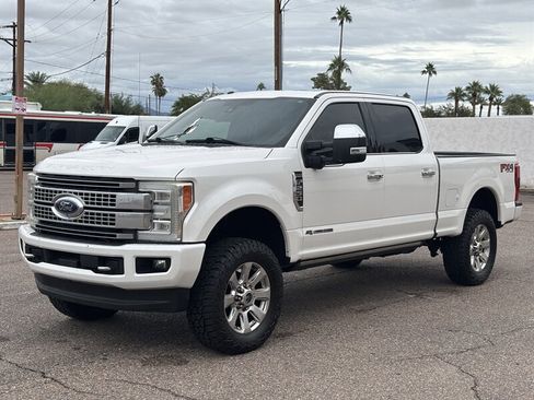 Used 2017 Ford F250 Platinum w/ Platinum Ultimate Package image 11