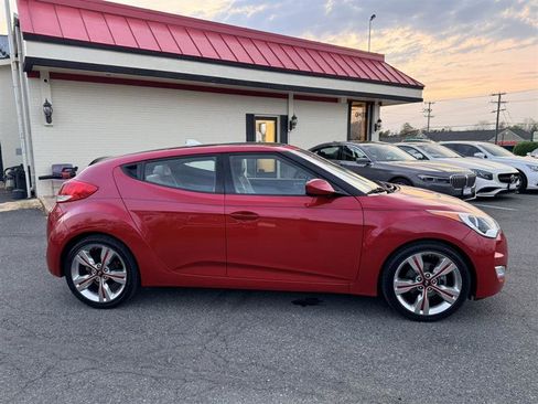 Used 2014 Hyundai Veloster w/ Technology Package 03 image 4