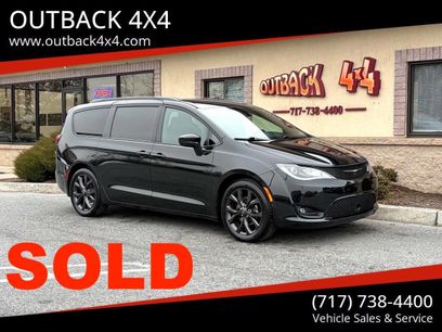 Used 2019 Chrysler Pacifica Touring-L w/ Advanced Safetytec Group