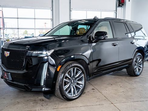 Used 2021 Cadillac Escalade Sport w/ Driver Assist Tech Package image 11