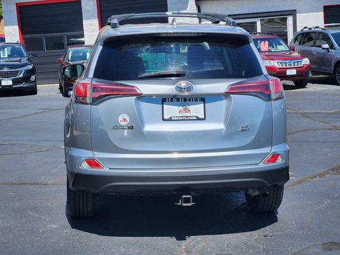 Used 2017 Toyota RAV4 LE w/ Carpet Mat Package AWD/4WD image 10