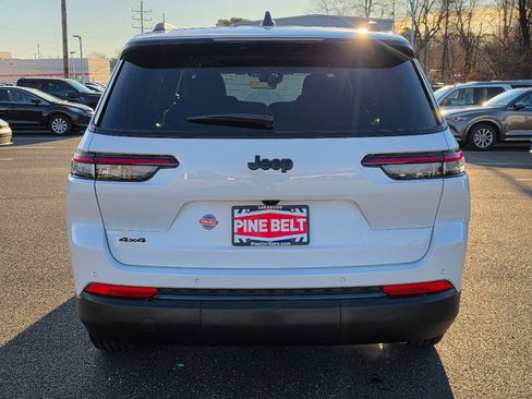 Certified 2025 Jeep Grand Cherokee L Altitude image 15