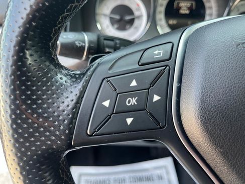 Used 2015 Mercedes-Benz GLK 350 4MATIC image 27