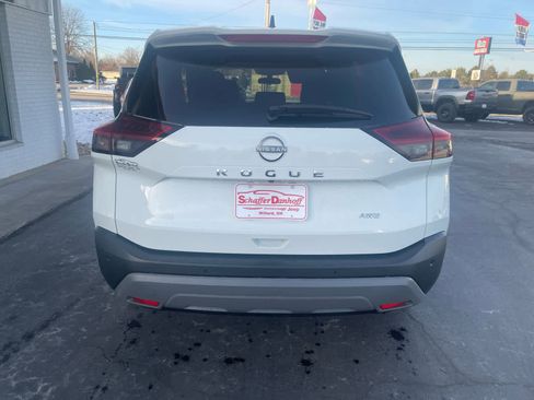 Used 2023 Nissan Rogue S image 4