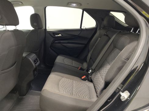 Used 2021 Chevrolet Equinox LT FWD image 18