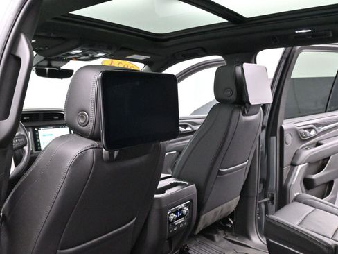 Used 2024 GMC Yukon Denali w/ Denali Reserve Package image 35