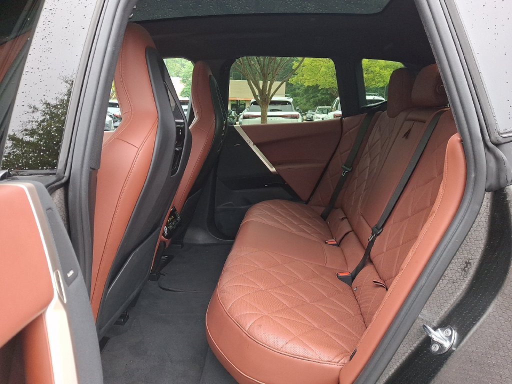 Used 2024 BMW iX xDrive50 w/ Convenience Package AWD/4WD image 10
