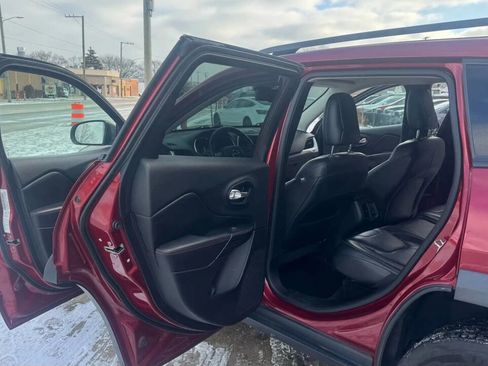 Used 2014 Jeep Cherokee Trailhawk w/ Comfort/Convenience Group AWD/4WD image 18
