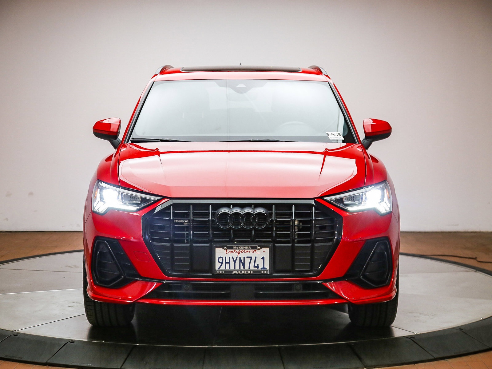 Certified 2023 Audi Q3 2.0T Premium w/ Black Optic Sport Package AWD/4WD image 2
