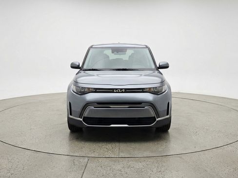 Used 2025 Kia Soul LX w/ LX Technology Package FWD image 2