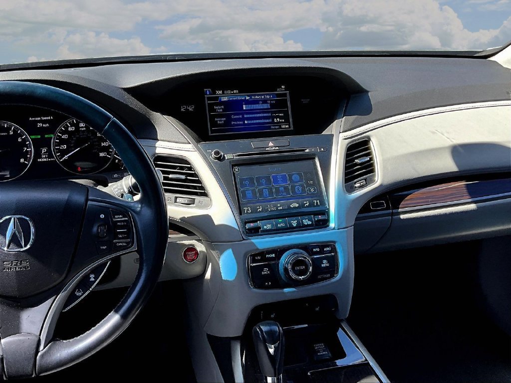 Used 2016 Acura RLX w/ Technology Package FWD image 9