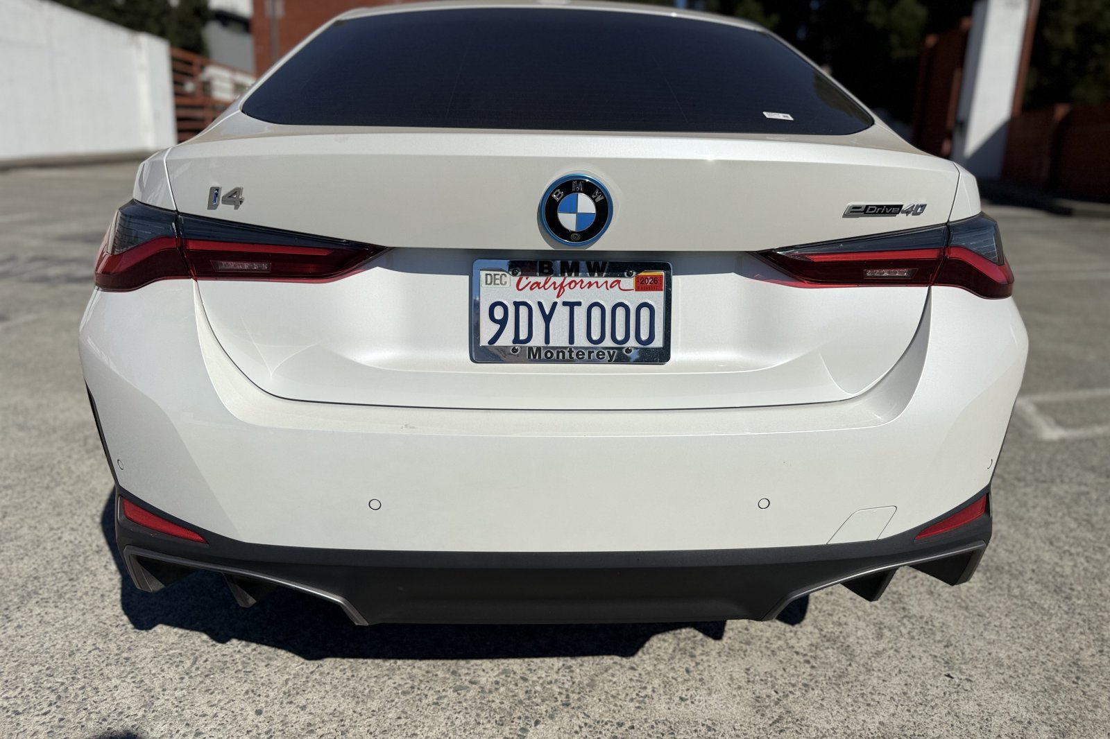 Used 2023 BMW i4 eDrive40 w/ Premium Package RWD image 4