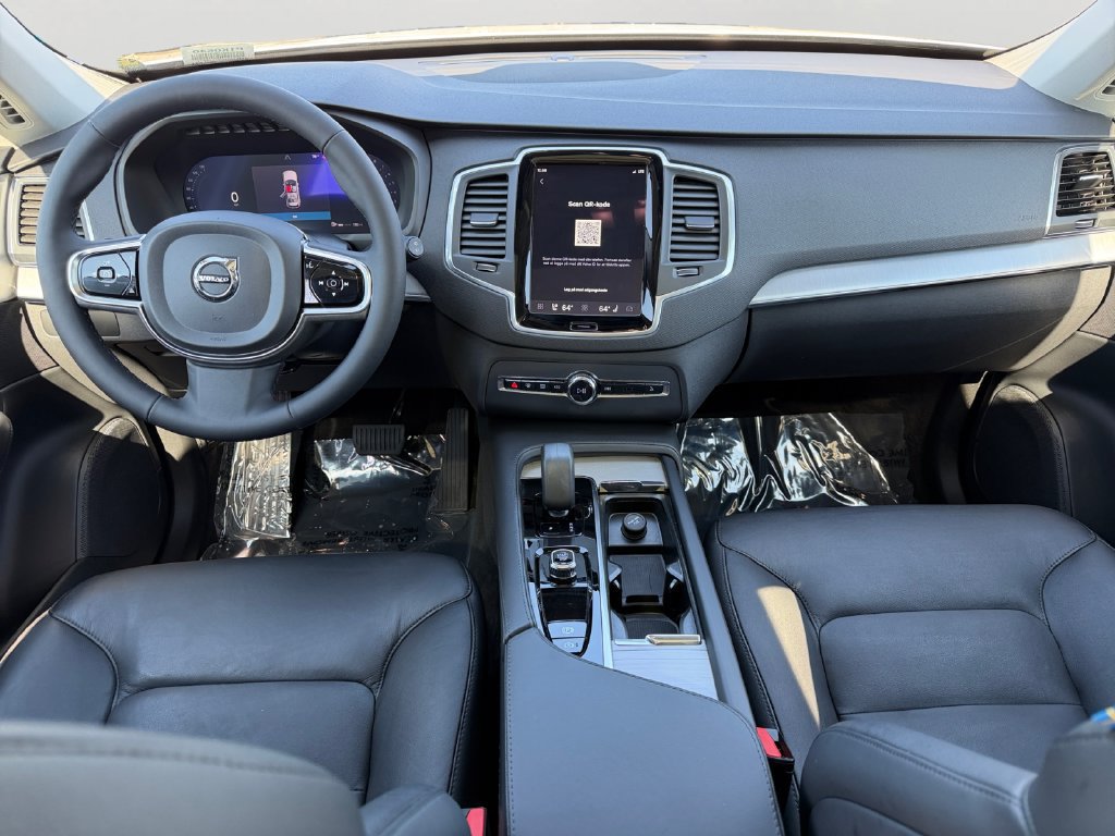 Used 2024 Volvo XC90 B5 Core w/ Climate Package AWD/4WD image 14
