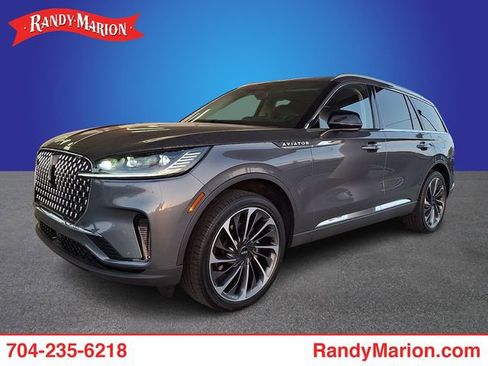 Certified 2025 Lincoln Aviator Reserve w/ Equipment Group 201A AWD/4WD image 1