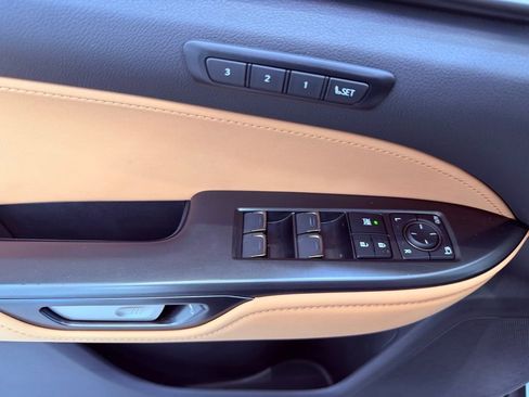 Used 2025 Lexus NX 250 FWD w/ Accessory Package (Z2) image 19