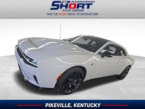 Used 2024 Dodge Charger Daytona R/T w/ Plus Group AWD/4WD image 1