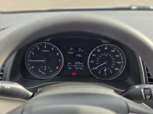 Used 2017 Hyundai Elantra SE FWD image 14