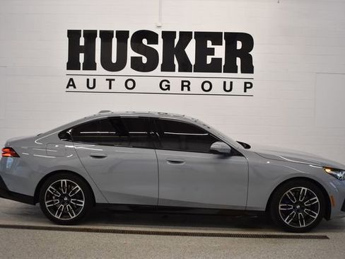 Used 2024 BMW 530i xDrive w/ M Sport Package AWD/4WD image 2