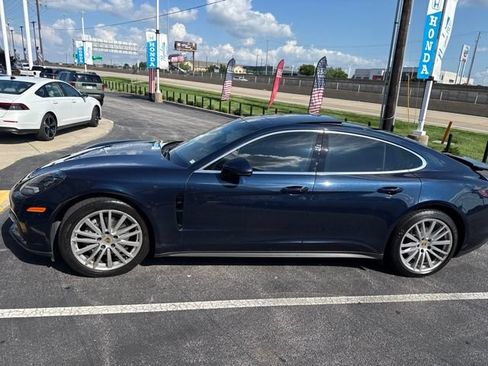 Used 2017 Porsche Panamera 4 AWD/4WD image 6