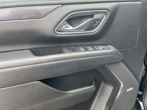 Used 2023 Chevrolet Suburban RST w/ Sport Performance Package image 23