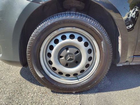 Used 2019 Mercedes-Benz Metris Passenger image 7